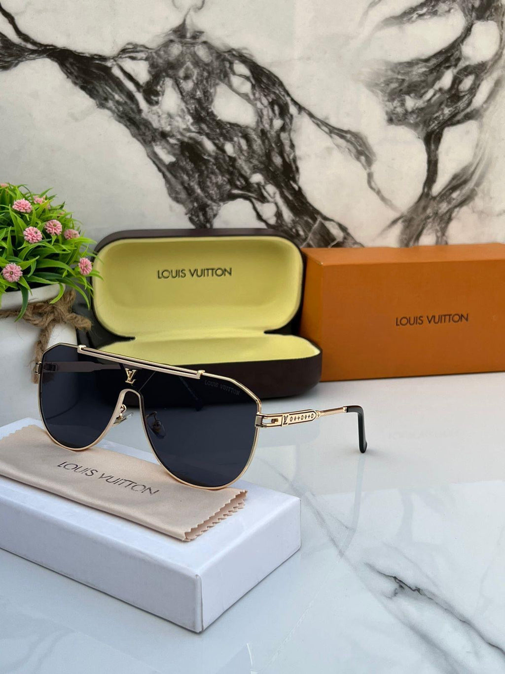 New Stylish LV 22295 UV-400 Mens fashion Sunglasses