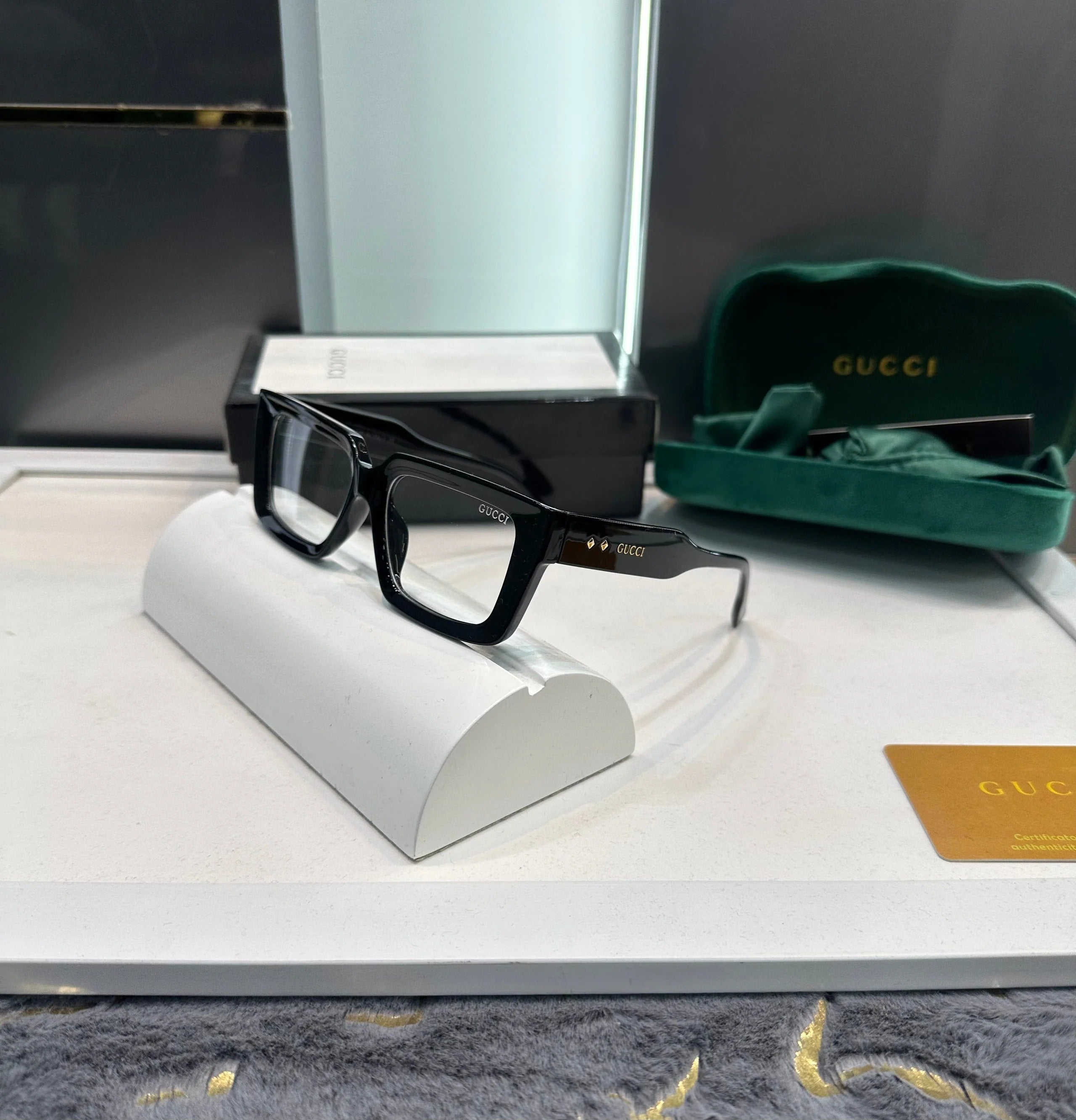 Gucci 2379 Transparent Ultimate Luxury Shade