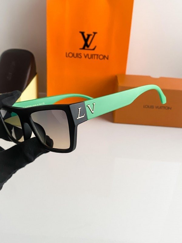 Louis Vuitton 15 Sunglasses