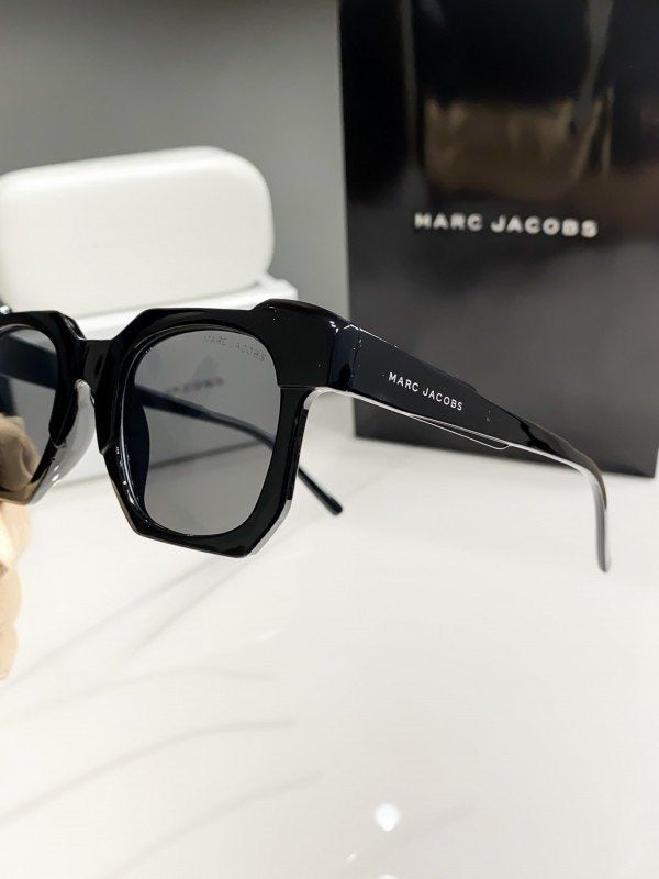 Marc Jacobs 5332