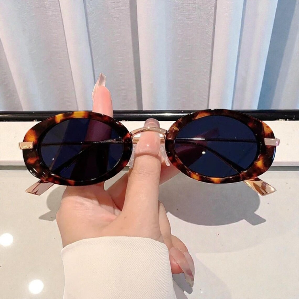 Small Oval Frame Retro Punk Sunglasses – Metal Leopard Trendy Shades