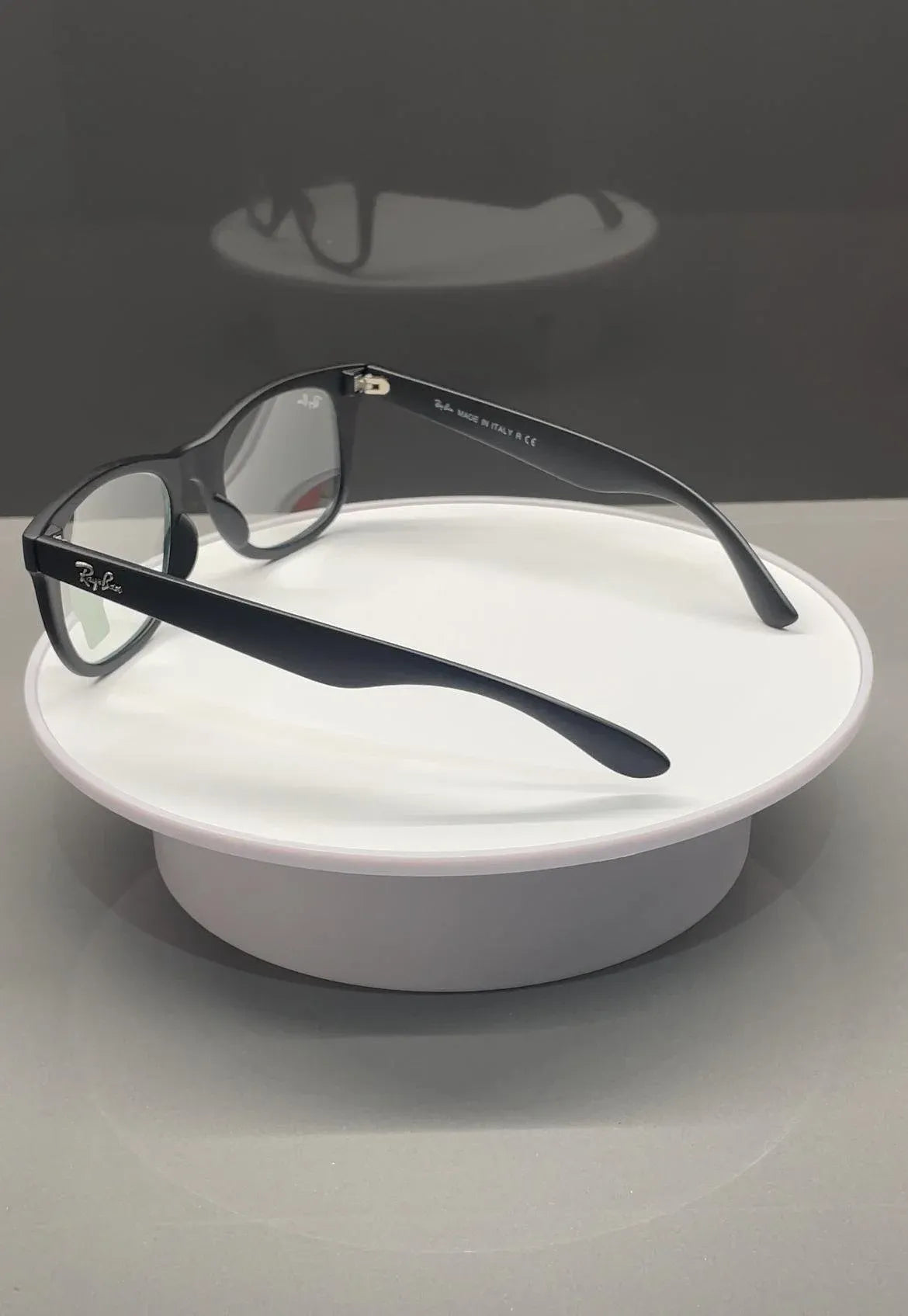 WAYFARER LUXURY BLACKWHITE SHADES #2140