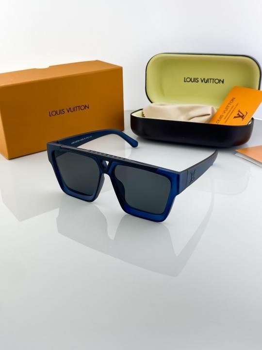 Louis Vuitton Blue 1502 Sunglasses Main image