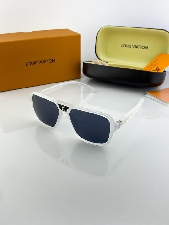 Louis Vuitton Ice 8946 Sunglasses Secondary image