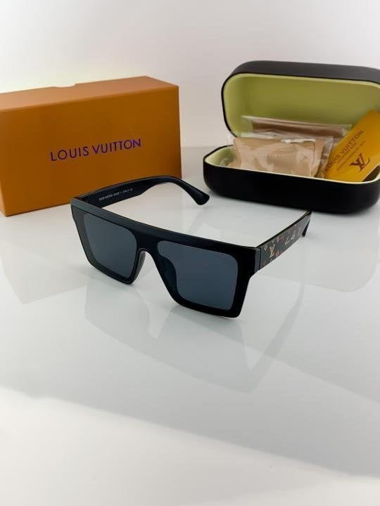 Louis Vuitton Black 1166 Sunglasses Main image