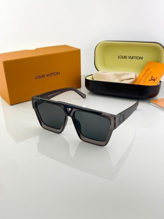 Louis Vuitton Grey Black 1502 Sunglasses Main image