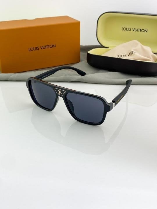 Louis Vuitton Black 8946 Main image