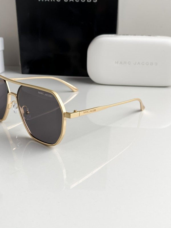 Marc Jacobs gold black 5022