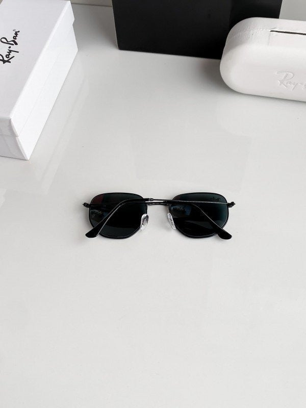 Rayban full black hexa 3548 Secondary image