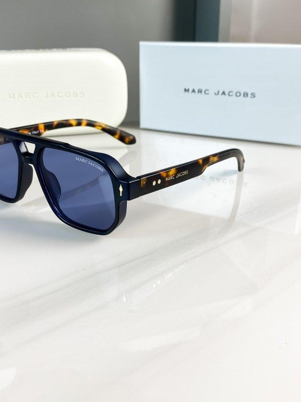 Marc Jacobs tiger blue M11-33 Secondary image