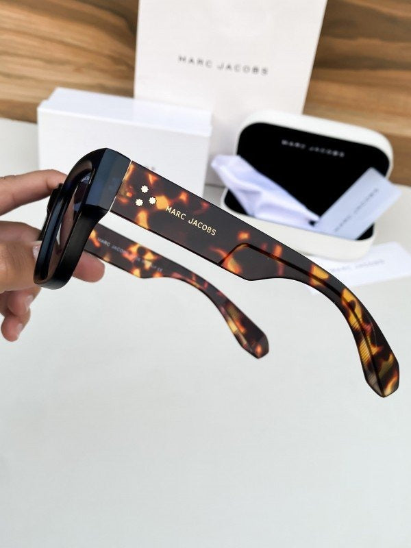 MARC JACOBS M11-26 Secondary image