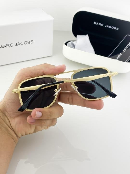MARC JACOBS GOLD 503