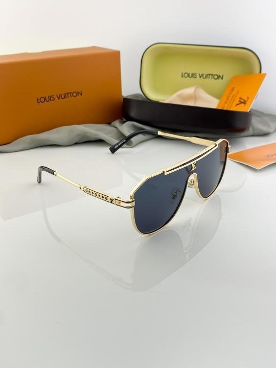 Louis Vuitton Gold Black 22295 Sunglasses