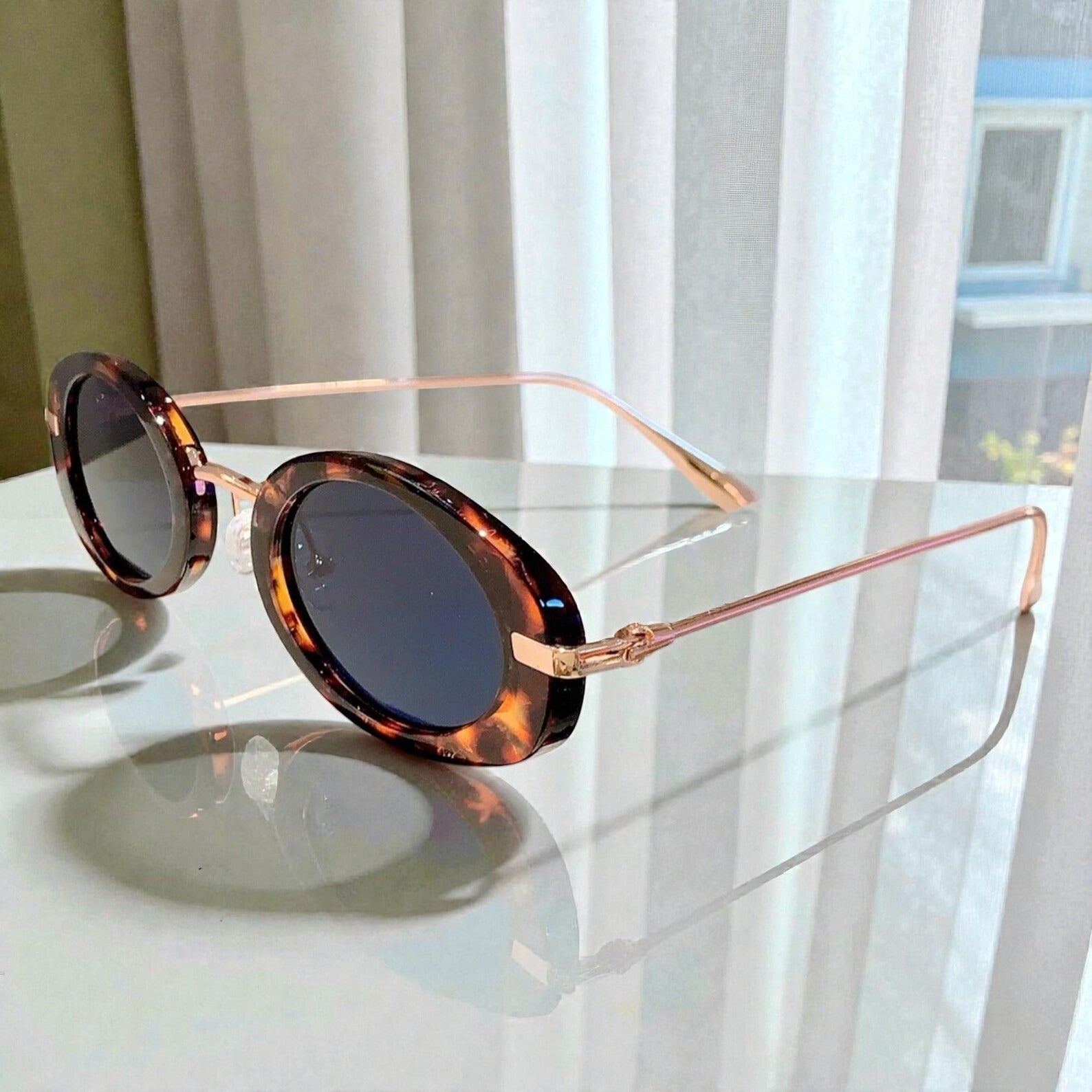 Small Oval Frame Retro Punk Sunglasses – Metal Leopard Trendy Shades