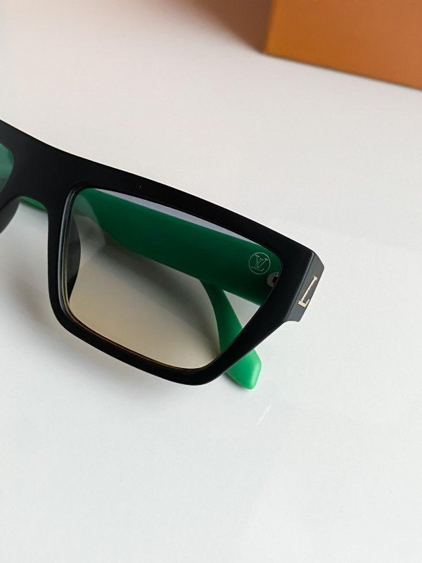 Louis Vuitton 15 Sunglasses