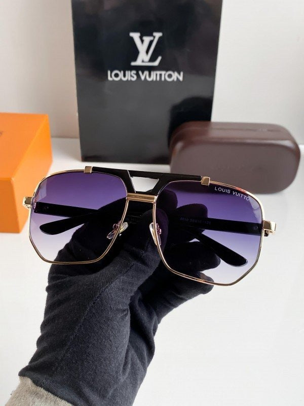 Louis Vuitton 3009 Sunglasses Secondary image