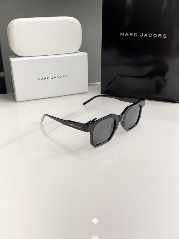 Marc Jacobs 5332
