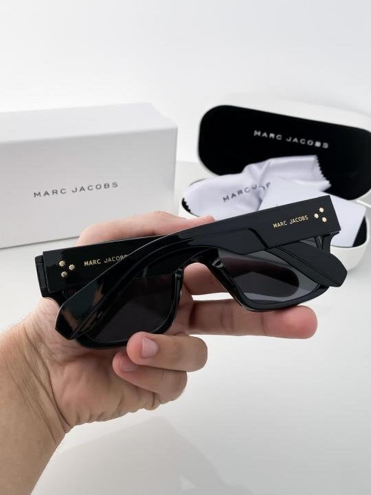 MARC JACOBS BLACK 11-26