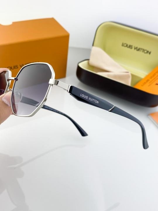 Louis Vuitton 5710 Silver Black Shaded Sunglasses Secondary image