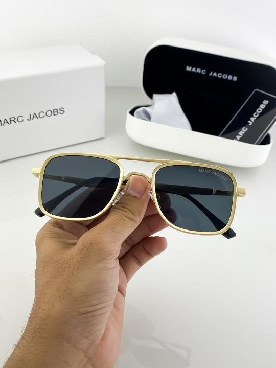 MARC JACOBS GOLD 503