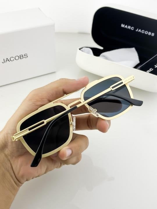 MARC JACOBS GOLD BLACK 516