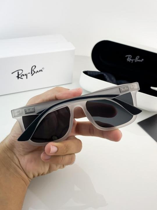 RAYBAN GREY BLACK 4558