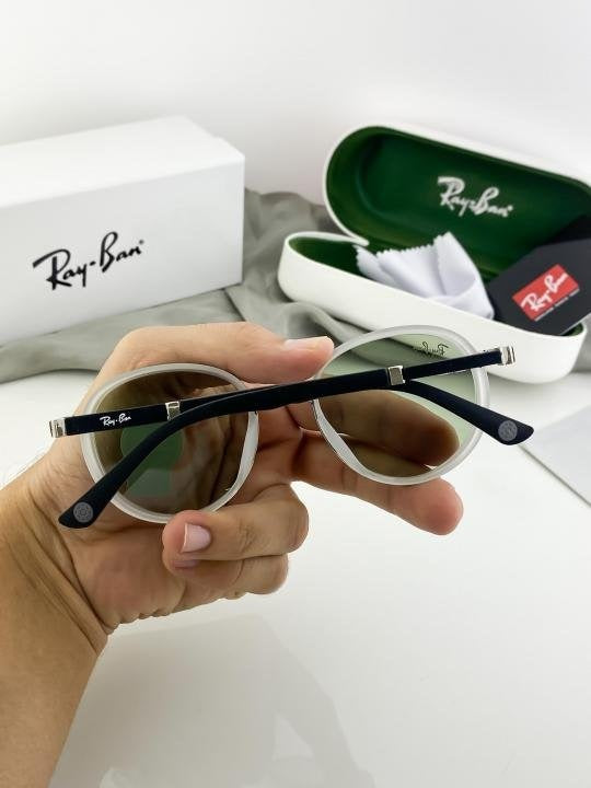 RAYBAN LIGHT GREEN 24002