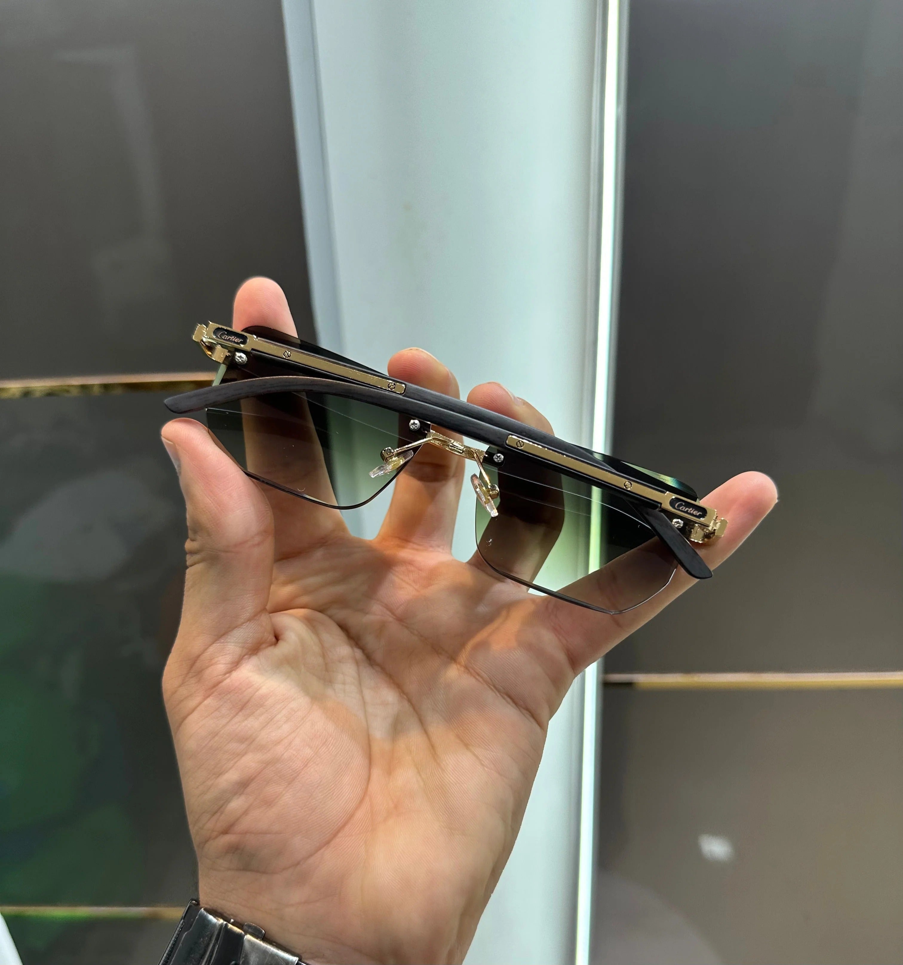 Cartie r 030 Green Ultimate Luxury Shade