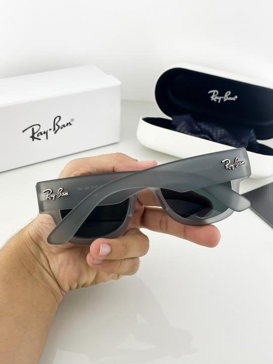 RAYBAN GREY 840
