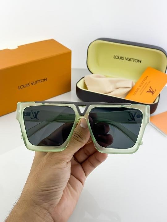 Louis Vuitton Green 1502 Sunglasses