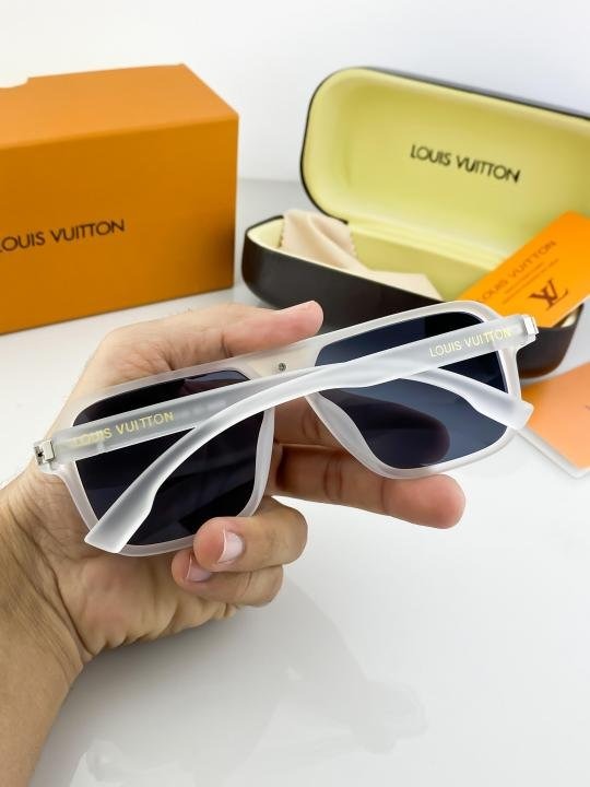 Louis Vuitton Ice 8946 Sunglasses