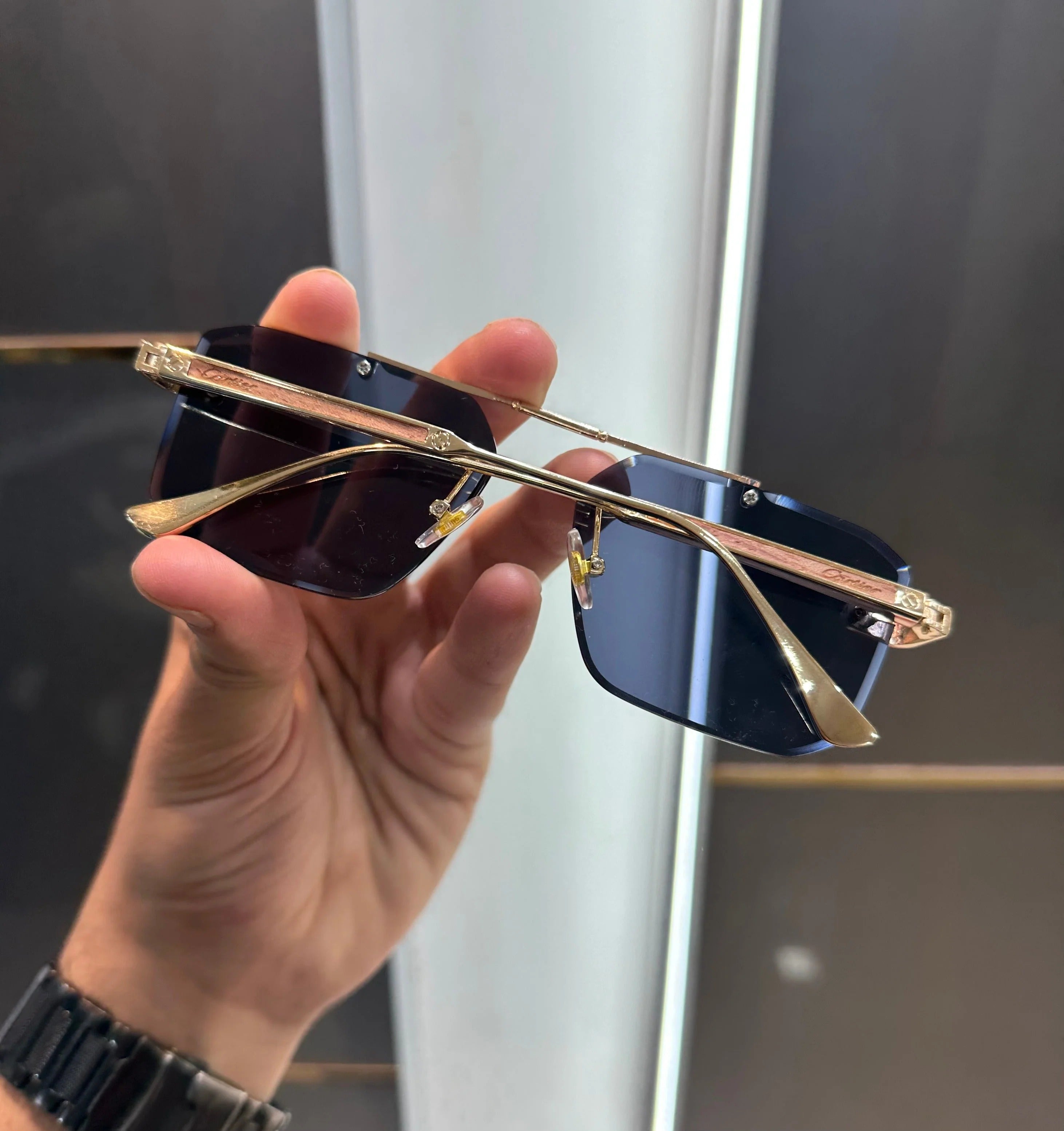 Cartier 3148 Gold Black Ultimate Luxury Shade Secondary image