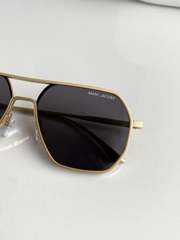 Marc Jacobs gold black 5022