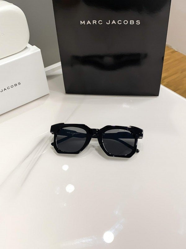 Marc Jacobs 5332