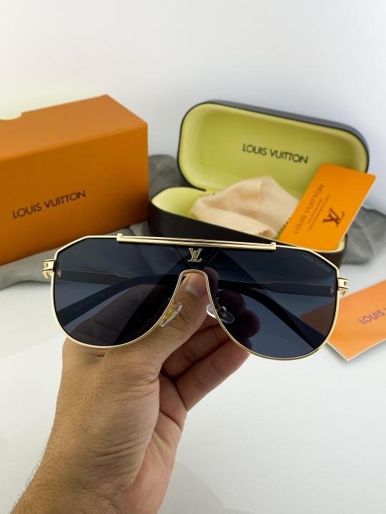 Louis Vuitton Gold Black 22295 Sunglasses