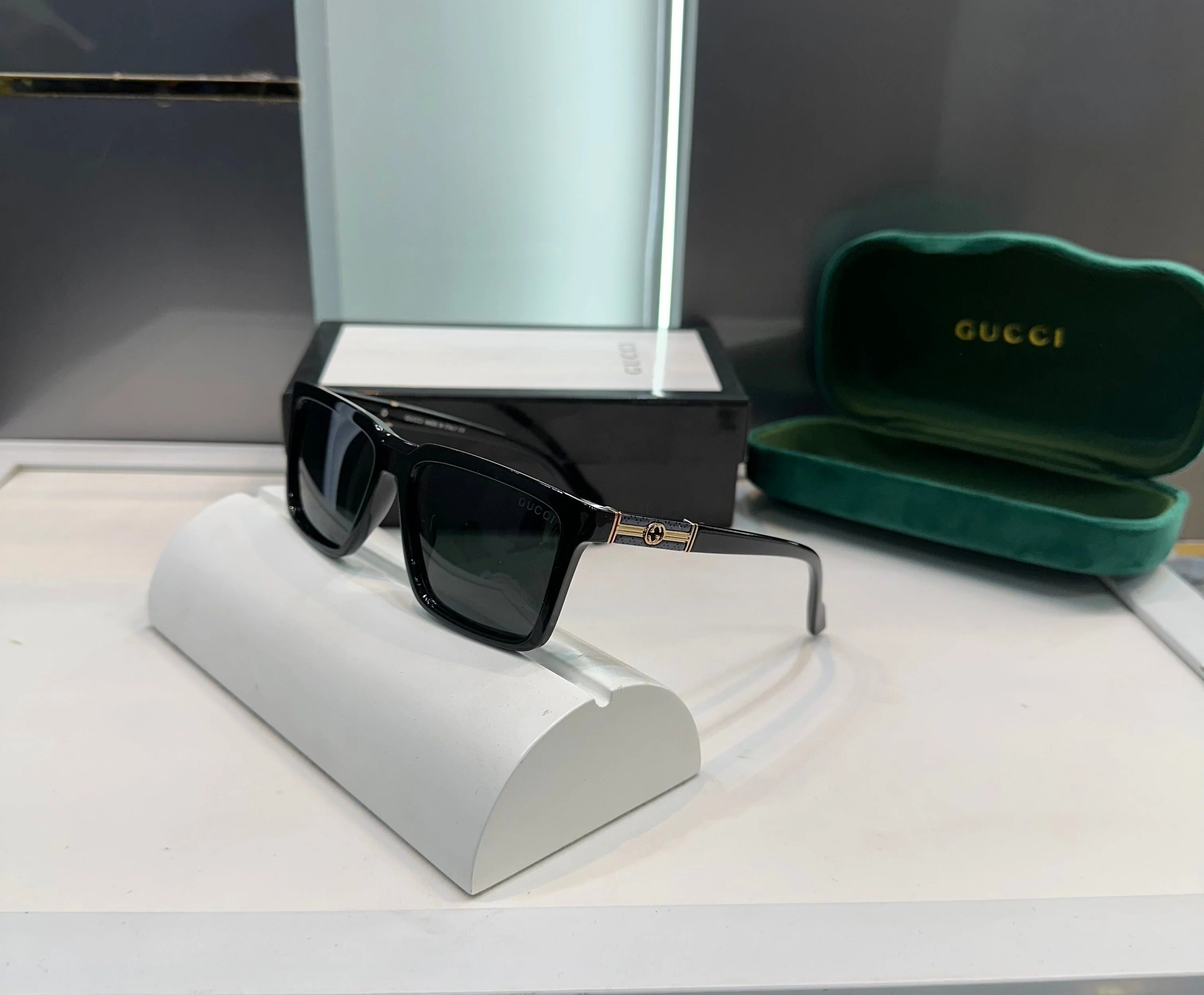 Gucci 2009 Black Ultimate Luxury Shade