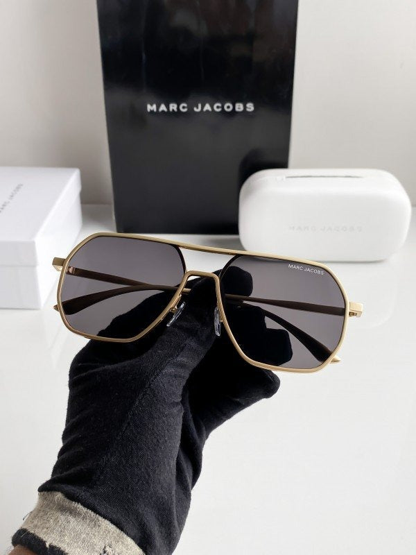 Marc Jacobs gold black 5022